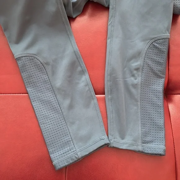 NWOT-Fabletics Motion365- Sleek Blue Ankle-Length Leggings - Picture 7 of 10